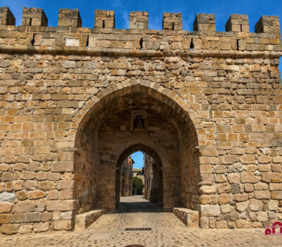 Puerta De La Villa -Monteagudo